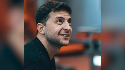 Зеленского оштрафовали за показ заполненного бюллетеня