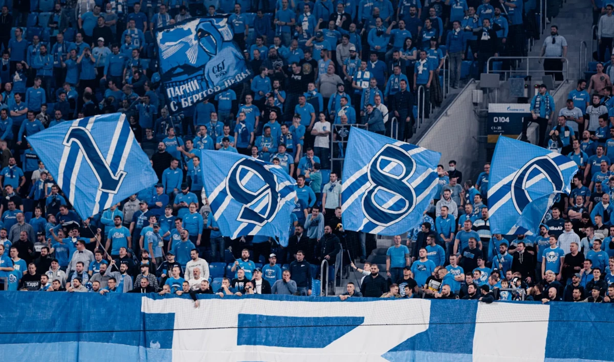 Из-за ненормативной лексики на «Газпром Арене» закроют фанатский сектор - tvspb.ru