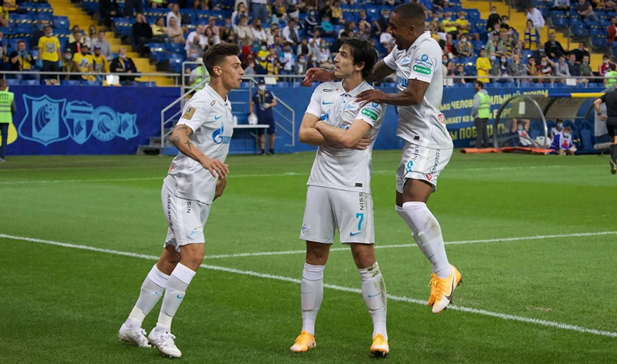 «Зенит» остался вдесятером, но победил «Ростов» - tvspb.ru