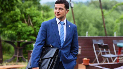 Президента Украины пригласят на празднование 75-летия Победы в Москве