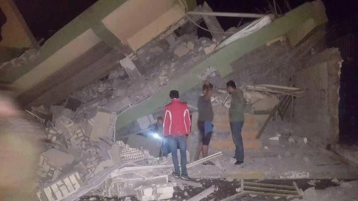 Число жертв землетрясения в Иране превысило 300 человек - tvspb.ru