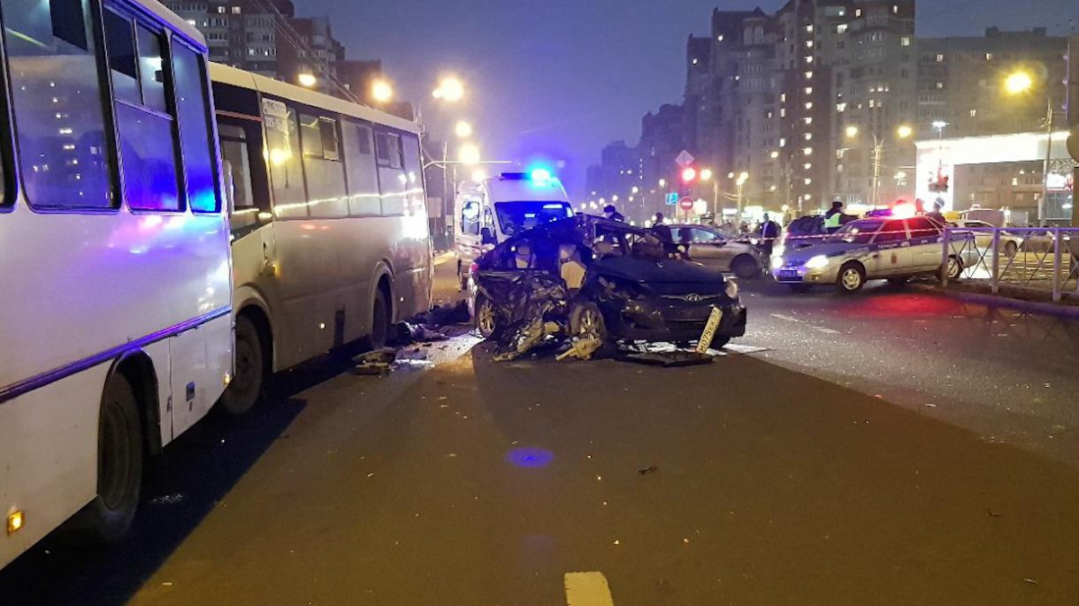 Видео аварии в санкт петербурге вчера. ДТП Санкт-Петербург с участием автобуса на этой неделе.