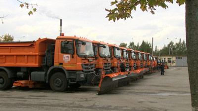 Петербург планирует наращивать количество уборочной техники