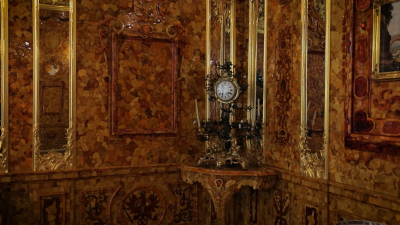 Реставраторы: воссозданная Янтарная комната лучше прежней