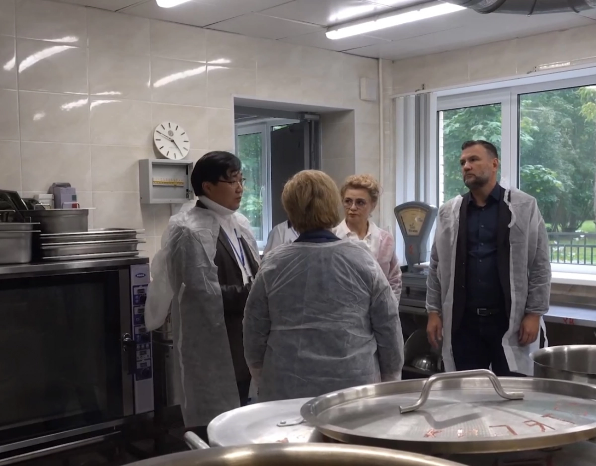 Обновление школьных пищеблоков проверили в Красногвардейском районе - tvspb.ru