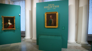 Детали. «Портрет молодого человека в зеленом кафтане» в Русском музее
