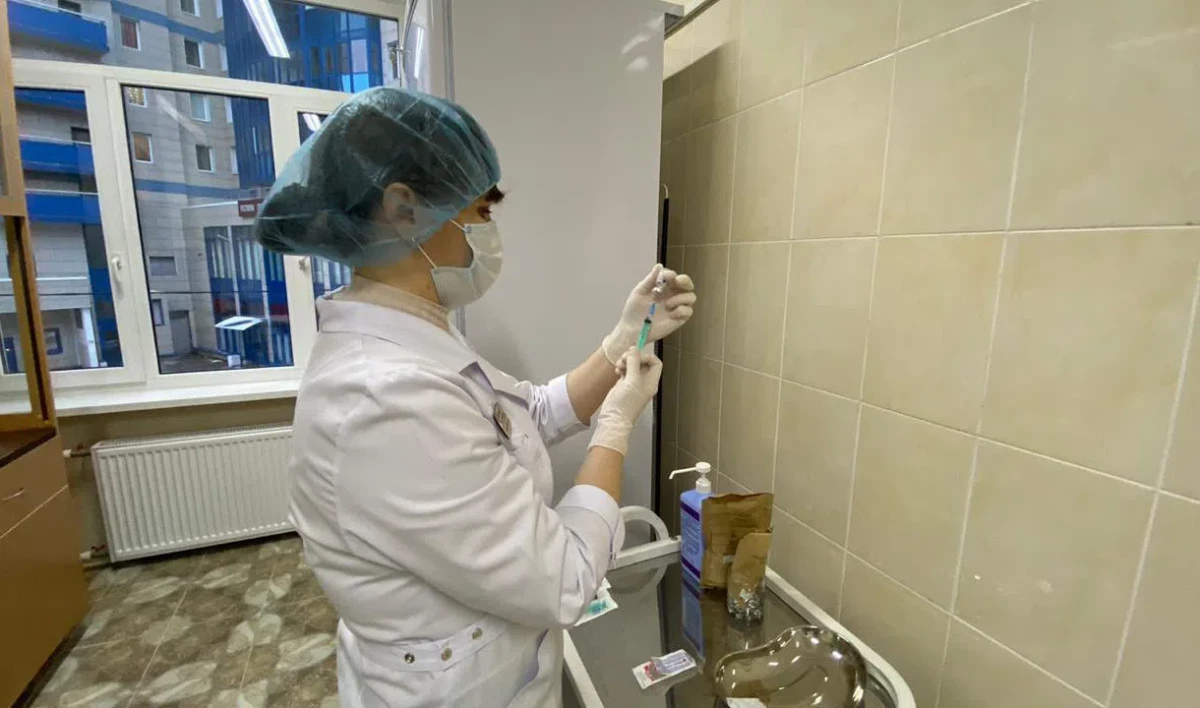 В Петербурге установили новый рекорд по вакцинации с начала лета - tvspb.ru