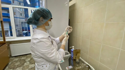 В Петербурге установили новый рекорд по вакцинации с начала лета