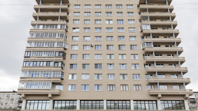 Капремонт многоквартирного дома на Большеохтинском проспекте завершили досрочно