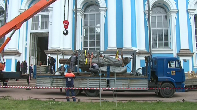 Перенос ангела с церкви святой великомученицы Екатерины в Смольный собор. Онлайн-трансляция