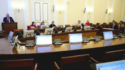 Ускорение строительства соцобъектов и поддержка экспорта: о чём говорили на совещании в Смольном