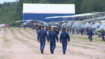 В Петербурге морская авиация провела генеральную репетицию ко Дню ВМФ