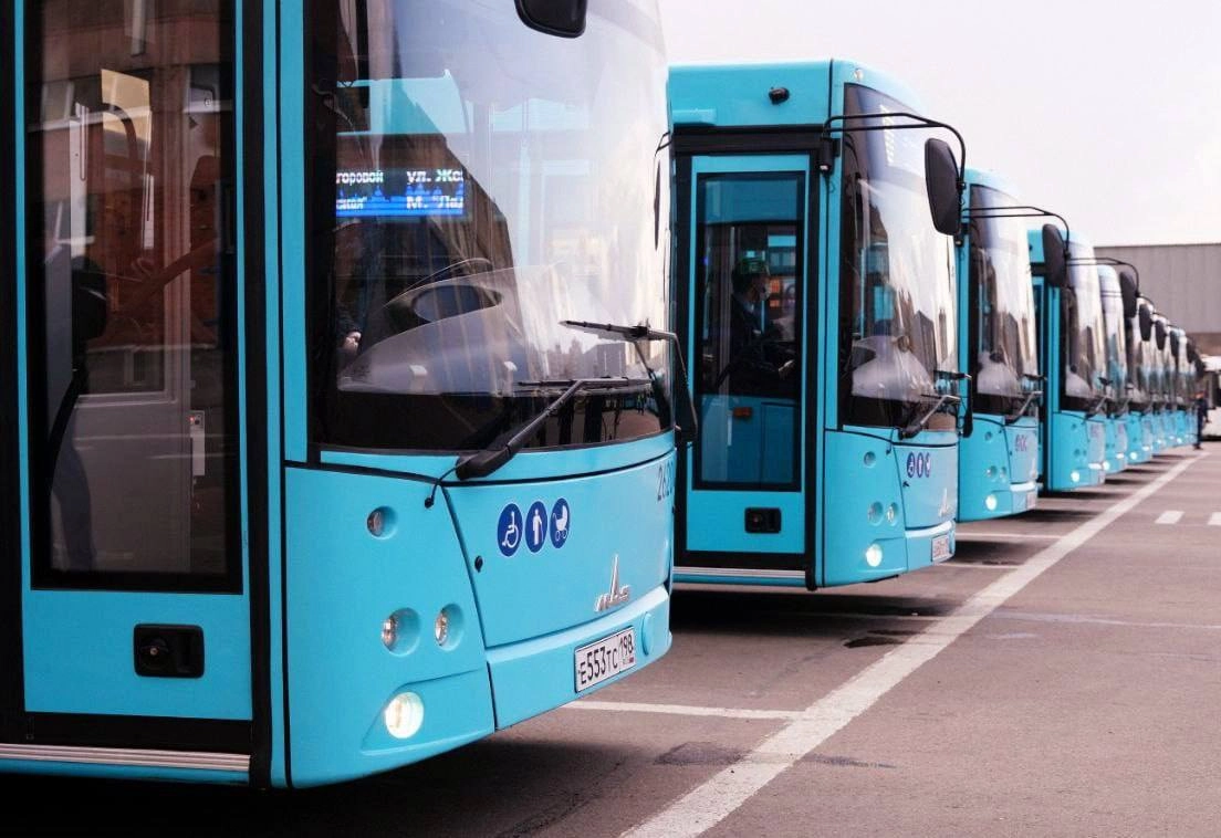 До конца года Петербург закупит более 200 современных автобусов - tvspb.ru