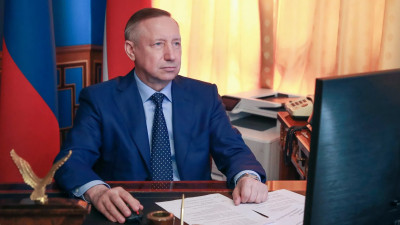 Лагерь «Дружных» и безопасность полётов: какие вопросы вошли в рабочую повестку Александра Беглова на уходящей неделе