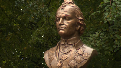 В Суворовском училище открыли бюст Александру Суворову