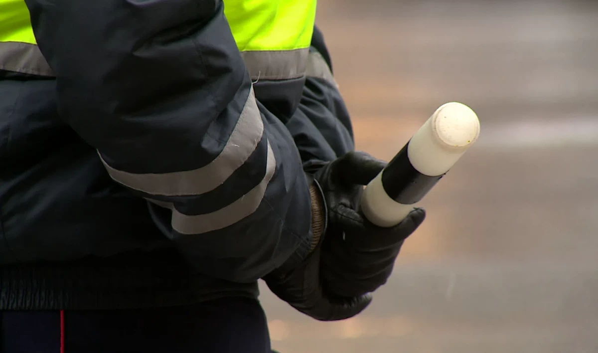 Запрет поворота налево ввели на перекрестке Коломяжского проспекта и проспекта Испытателей - tvspb.ru