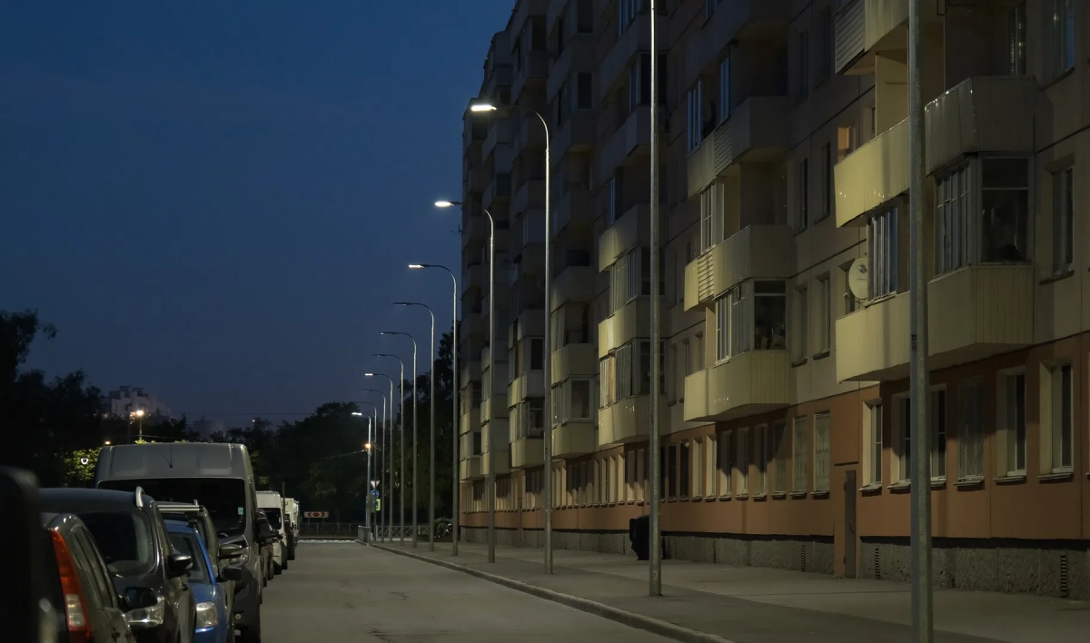 Улица Турку получила современное освещение - tvspb.ru