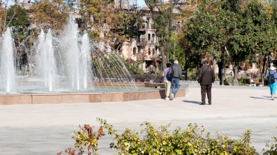 Одним из подарков ко Дню Мариуполя стало возрождение петербуржцами большого городского фонтана