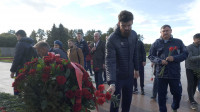 Игроки волейбольного «Зенита» посетили Пискарёвский мемориал