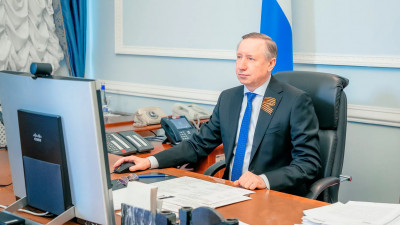 Помощь Мариуполю и цифровые сервисы в медицине: какие вопросы вошли в рабочую повестку Александра Беглова на уходящей неделе