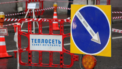 Специалисты «Теплосети» починили прохудившуюся трубу на 5-й Советской