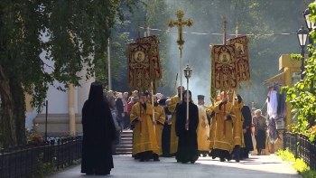 Завершением большого крестного хода в честь небесного покровителя Петербурга станет соединение ковчегов с мощами Александра Невского и Дмитрия Донского