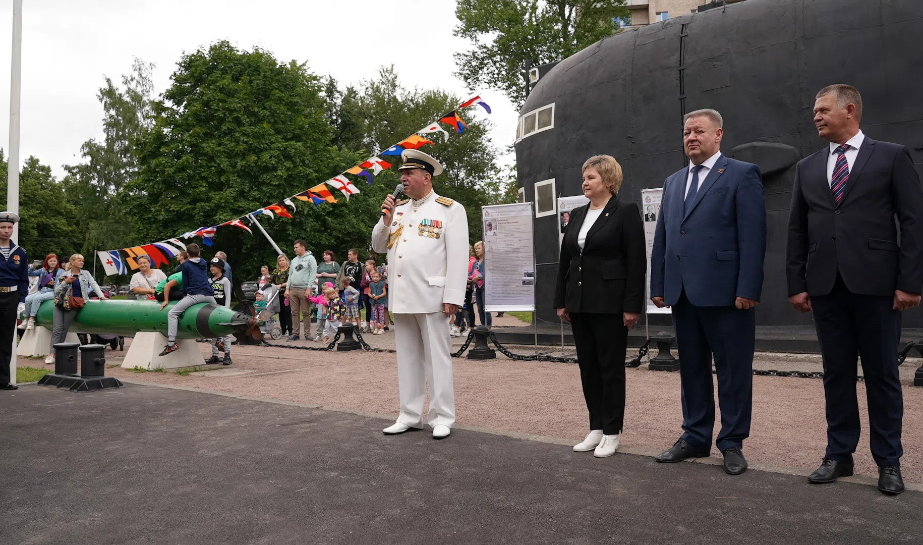 Новости санкт петербурга. Аллея славы Кострома. Герои России. Псковская аллея героев. Стена памяти Санкт-Петербург.