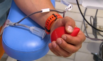 «Вдруг заиграл на фортепиано»: Передаются ли человеку вместе с кровью привычки донора