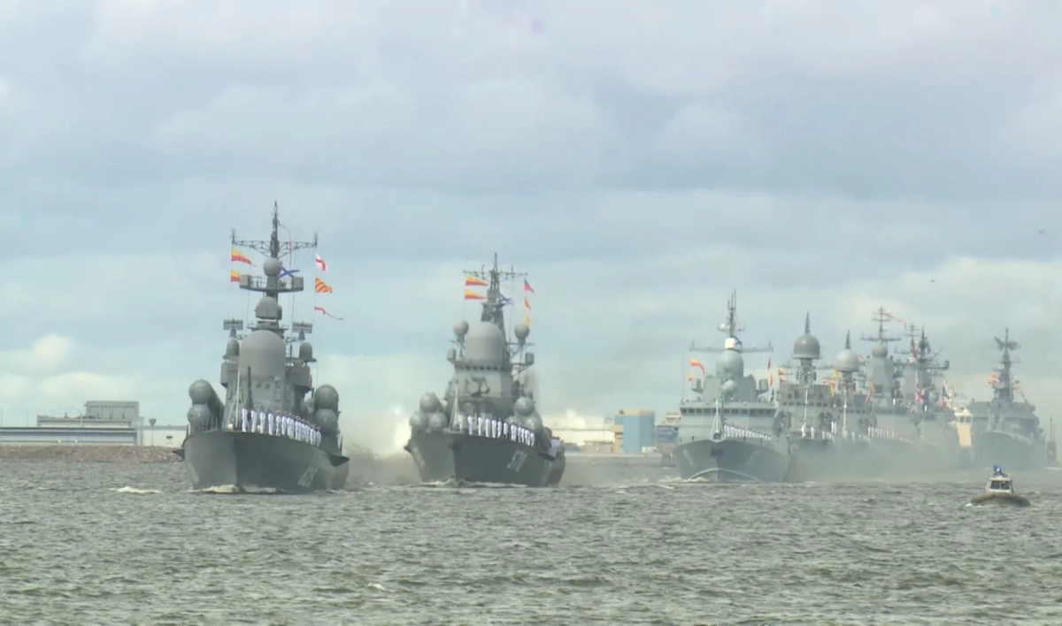 В Петербурге и Кронштадте начался Главный военно-морской парад - tvspb.ru