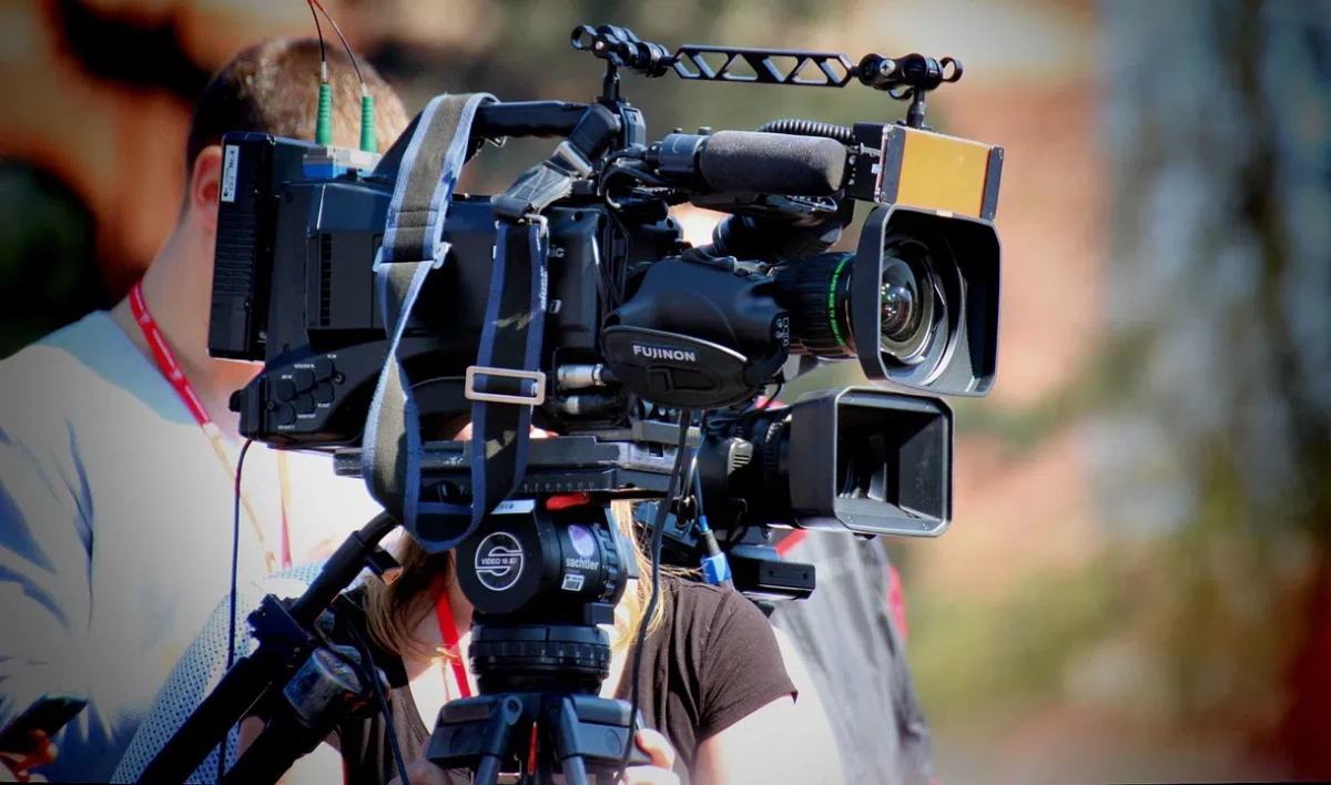 В Петербурге начались съемки фильма о русских художниках - tvspb.ru