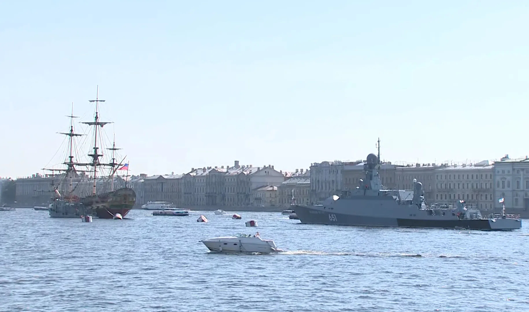 Стал известен порядок прохода кораблей на День ВМФ в Петербурге и Кронштадте