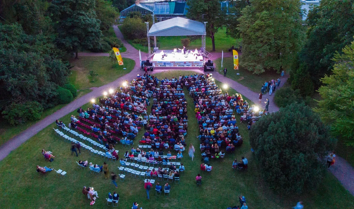 В Ботаническом саду стартовал опен-эйр Summer Music Park - tvspb.ru