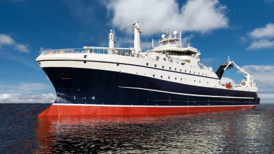 «Адмиралтейские верфи» передали заказчикам три рыболовецких судна