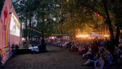 Известных актеров и режиссеров соберет на берегу Финского залива фестиваль «Кинолес»