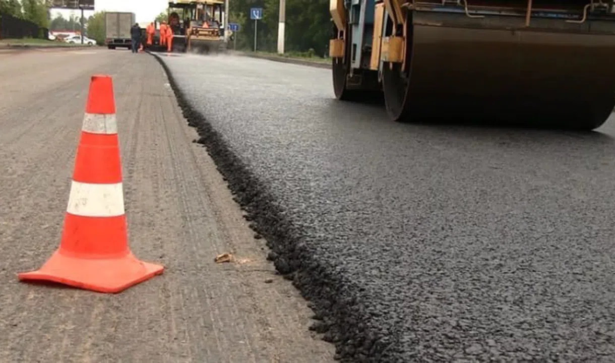 В Петербурге в этом году восстановят миллион «квадратов» дорог