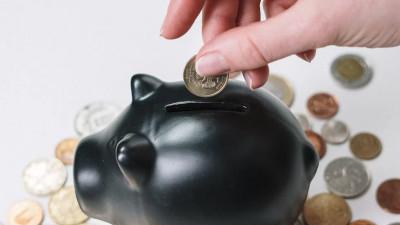 Каждый второй петербуржец признался, что регулярно откладывает деньги