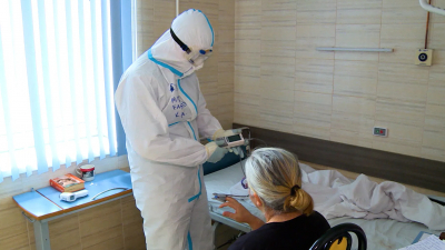 Более 80 петербургских медиков умерли от COVID за три года, заразившись на работе