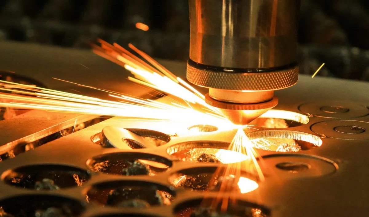 Западные ограничения не остановили работу российских компаний - tvspb.ru