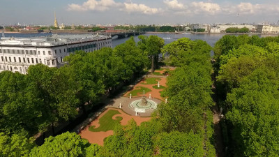 Летний и Михайловский сады временно закрыли из-за непогоды