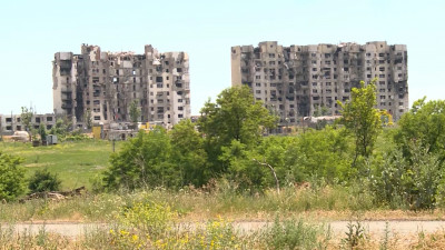 Петербургские специалисты продолжают работы по восстановлению Мариуполя