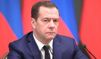 Дмитрий Медведев принял участие в церемонии прощания с Хаменеи в Тегеране