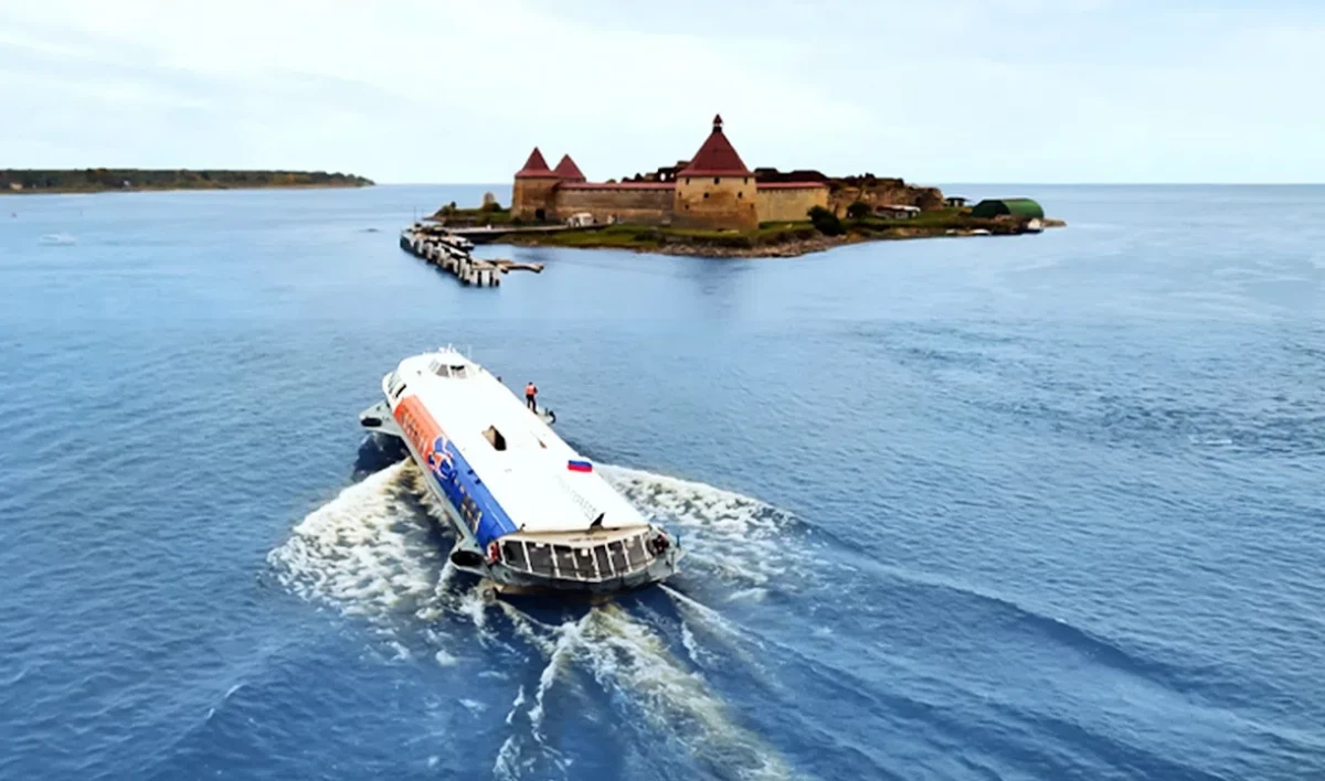 Теплоходы из Петербурга в Крепость Орешек начали ходить в два раза чаще - tvspb.ru