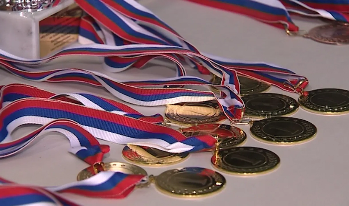 Спортсмены и тренеры, достигшие высоких спортивных результатов, получат премии Смольного - tvspb.ru