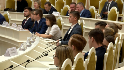 В Мариинском дворце состоялось первое заседание Молодёжного парламента