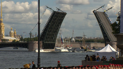 Корабли на Неве отрепетировали Главный военно-морской парад