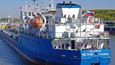 Украина освободила моряков задержанного российского танкера