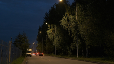 На улице Лопатина установили 55 современных фонарей