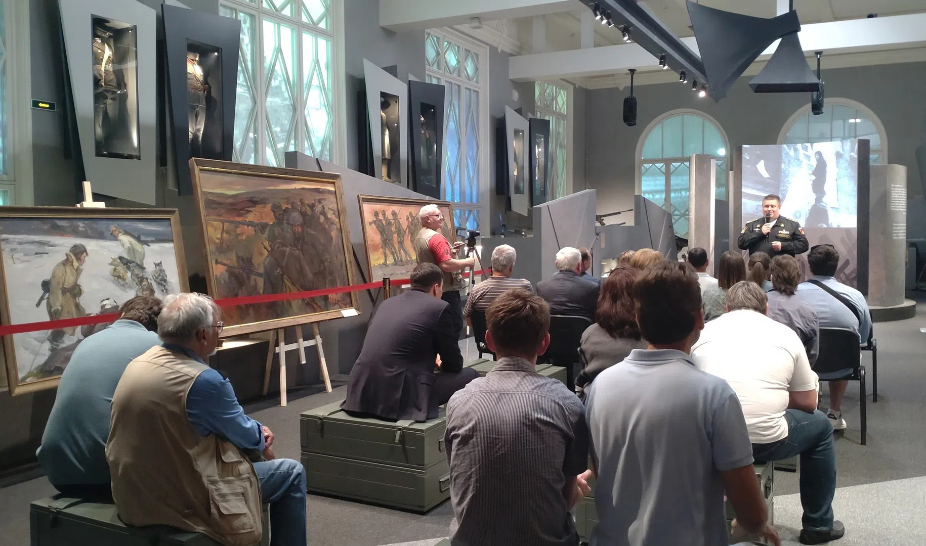 Музей блокады Ленинграда представил около сотни экспонатов на выставке ко Дню ВМФ