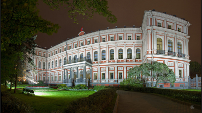 Николаевский дворец получил новую подсветку