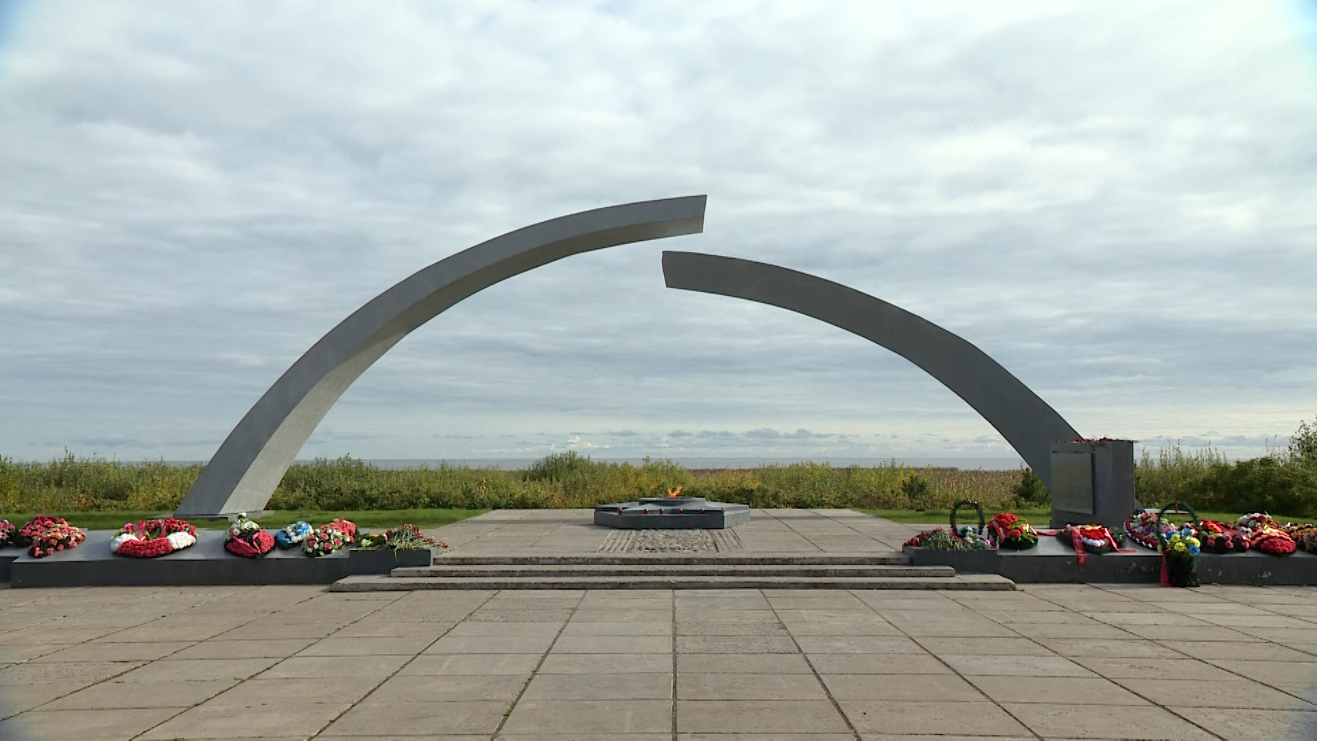 Память ленинградских героев-энергетиков почтили на Дороге жизни